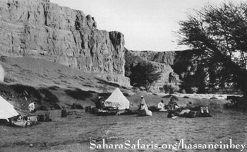 Oeunat: Photo by Ahmed Bey Hassanein on 1923